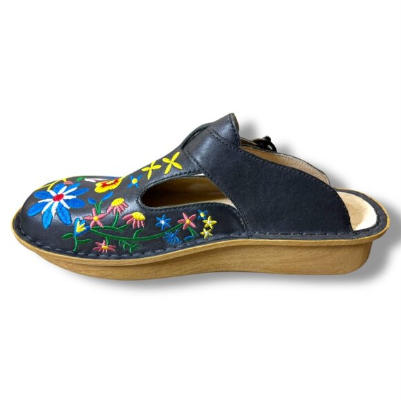 Alegria Classic Free Spirit Clog Embroidered Floral Black Size Size 10.5 -11 W - Picture 9 of 11